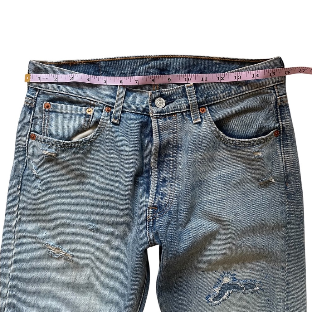 Authentic Levi’s 501 Light Blue Boyfriend Jeans, distressed look, W 30, L 32 - Picture 10 of 12